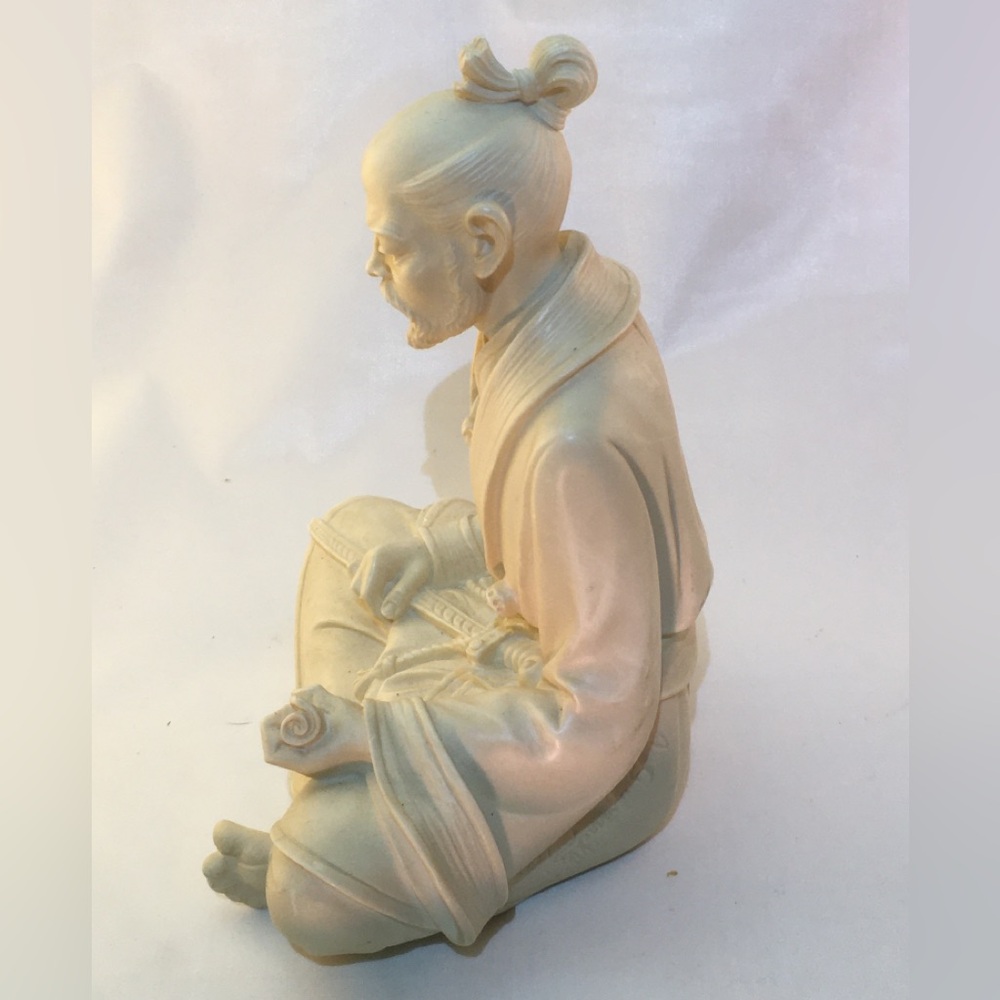 A Giannelli Asian Man Figurine Sculpture - Picture 2 of 5